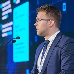 БУРЛАКОВАРТЁМ